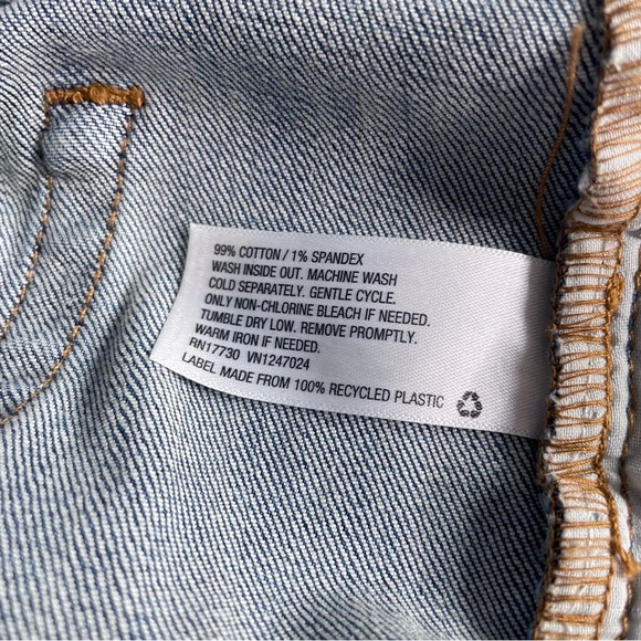 Wild Fable High Rise Distressed Mom Jean - 12/31 - Picture 7 of 8